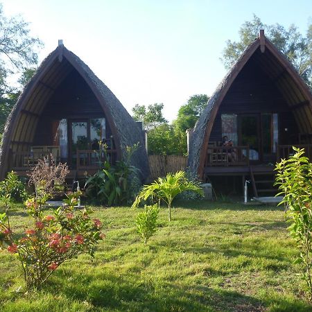 Hôtel Rose Bungalow à Pemenang Extérieur photo