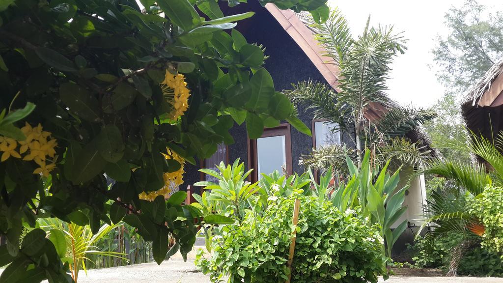 Hôtel Rose Bungalow à Pemenang Extérieur photo