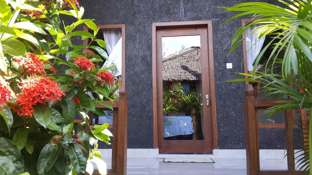 Hôtel Rose Bungalow à Pemenang Extérieur photo