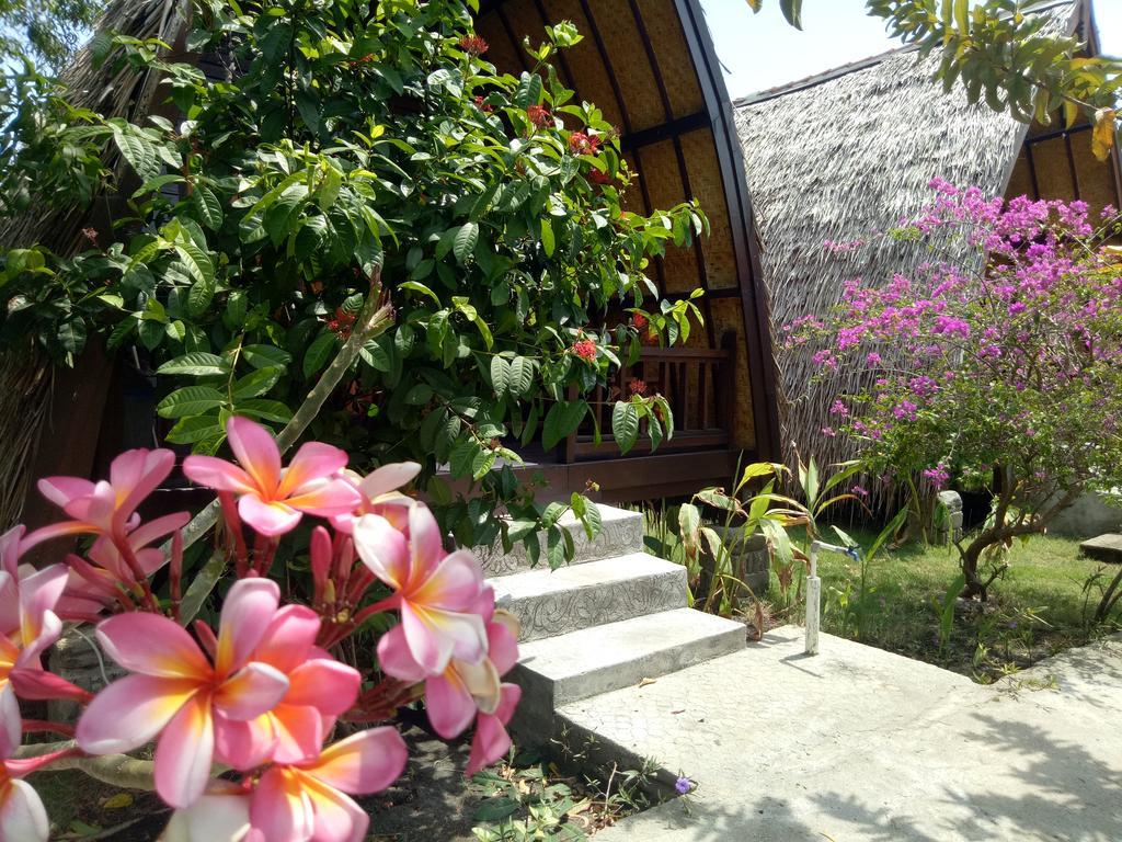 Hôtel Rose Bungalow à Pemenang Extérieur photo
