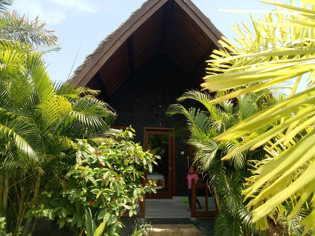 Hôtel Rose Bungalow à Pemenang Extérieur photo